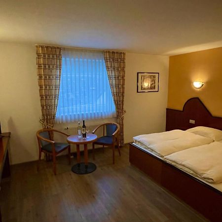 Hotel Haus Hubertus Elsdorf Esterno foto